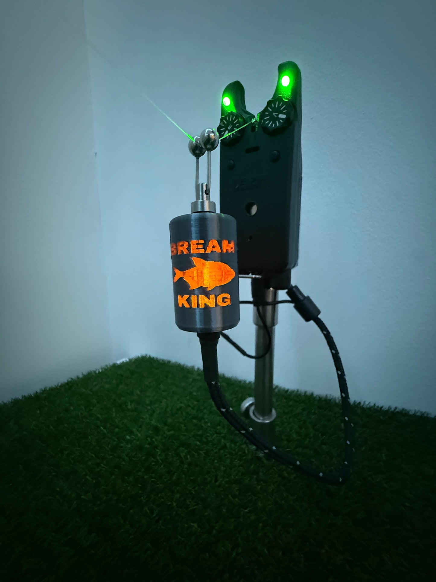 Limited Edition LED Powered Flashing Titanium Effect Bream King Carp Fishing Bobbins