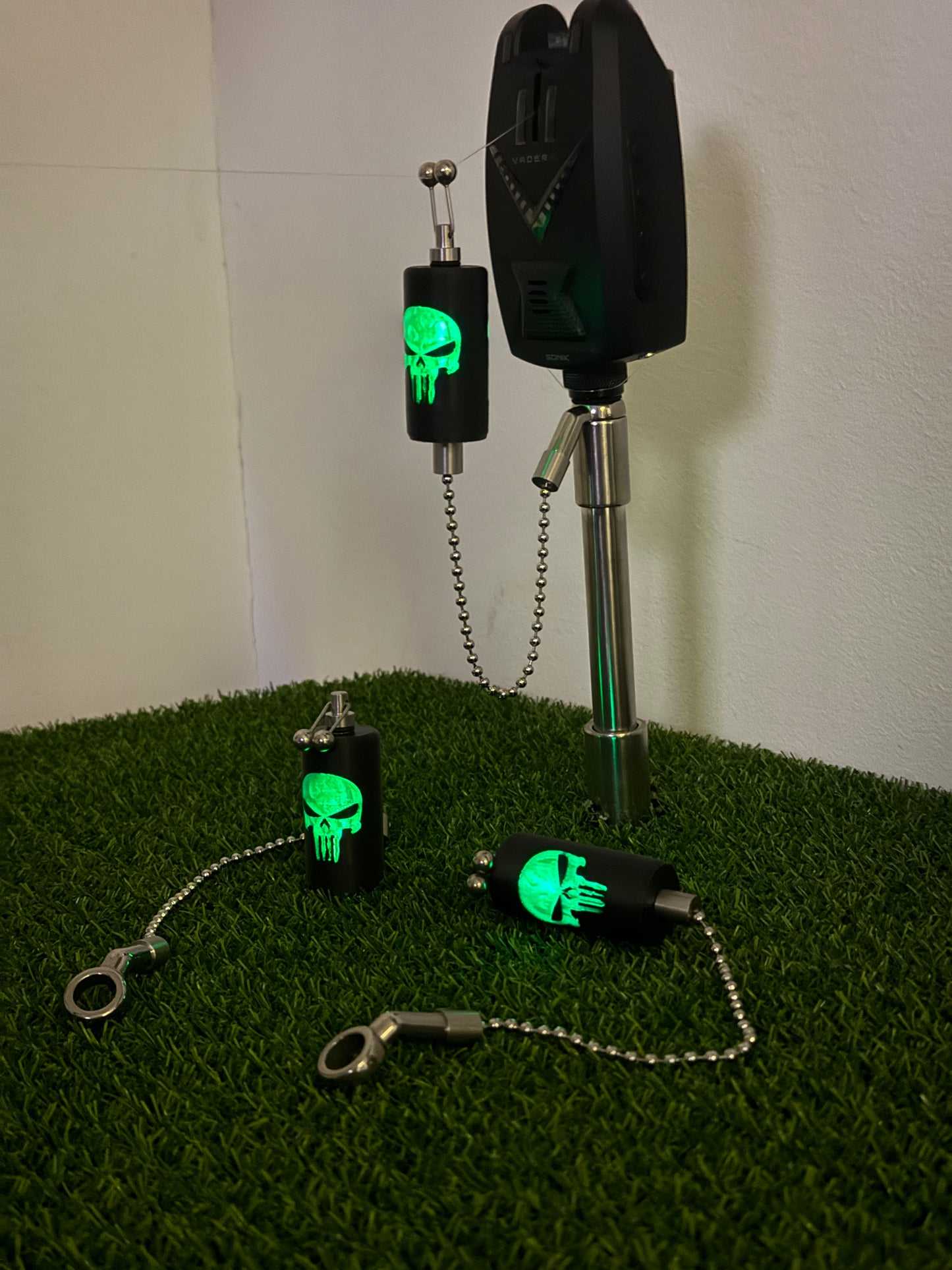Glow In The Dark Custom Punisher Carp Fishing Bobbins Metal Clips Bite Indicators