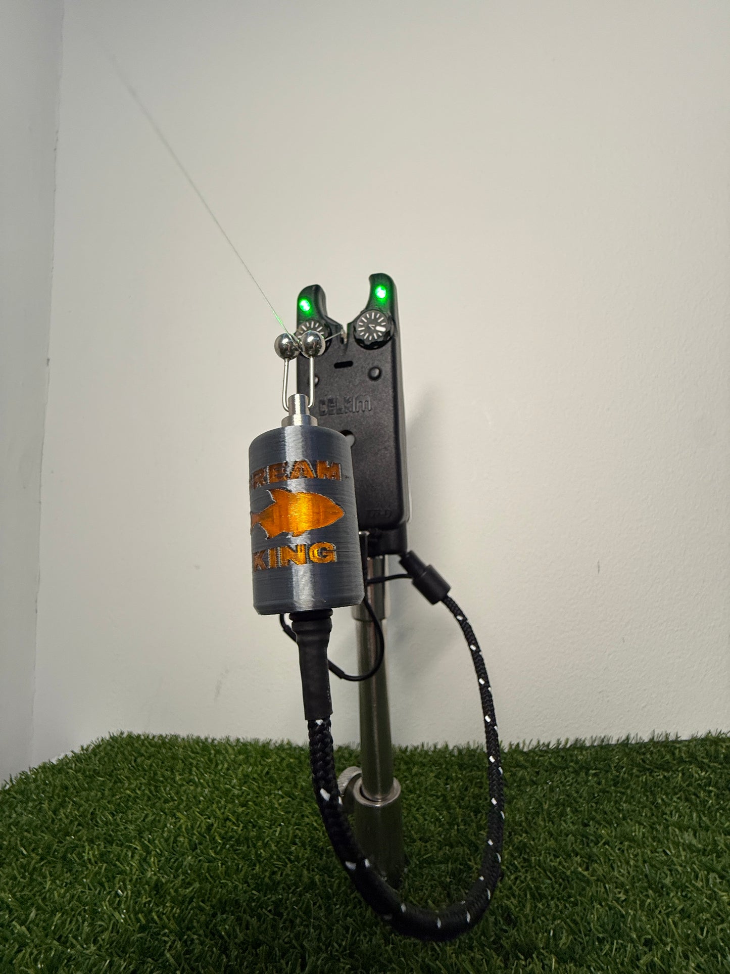 Limited Edition LED Powered Flashing Titanium Effect Bream King Carp Fishing Bobbins