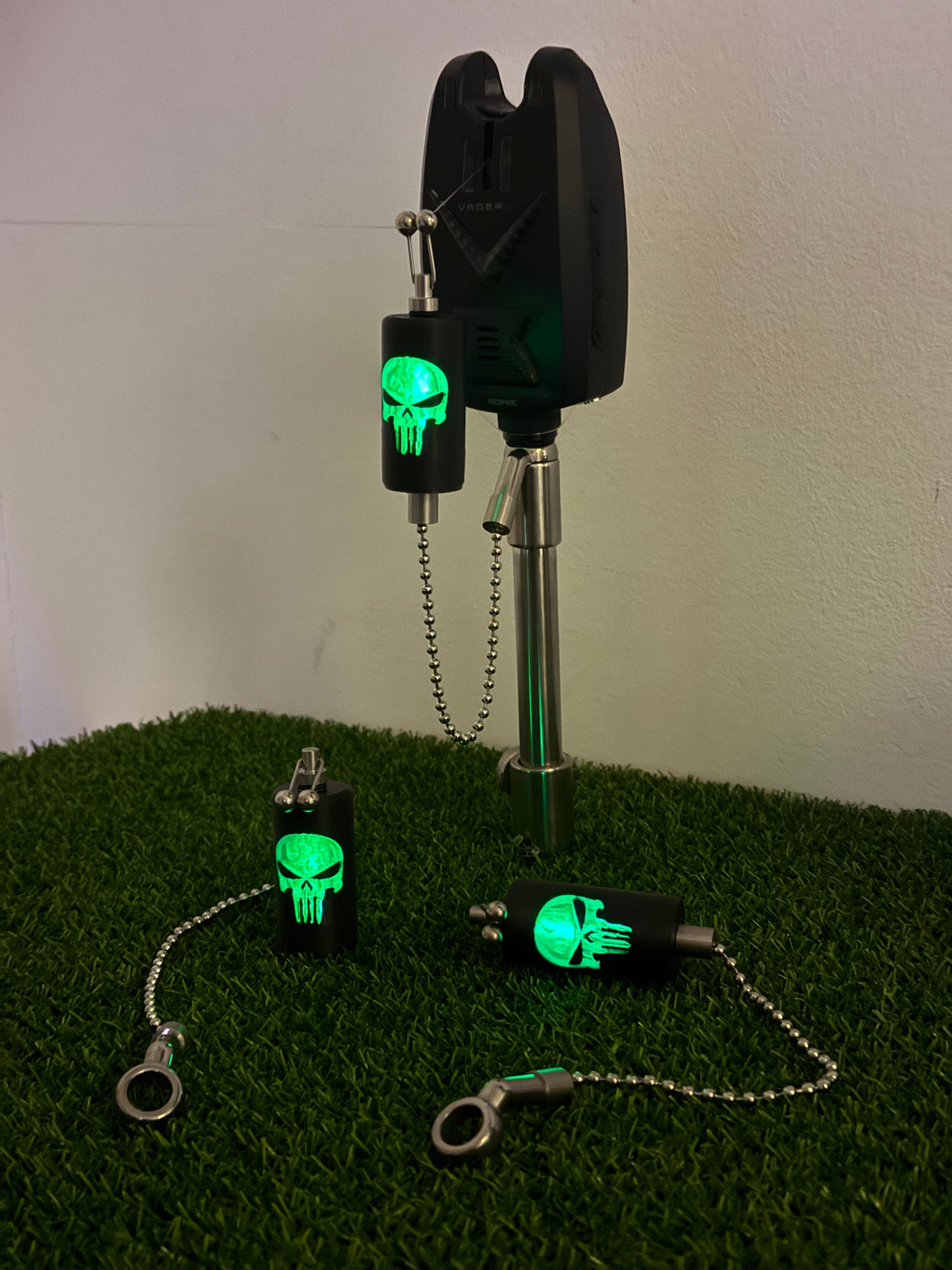 Glow In The Dark Custom Punisher Carp Fishing Bobbins Metal Clips Bite Indicators