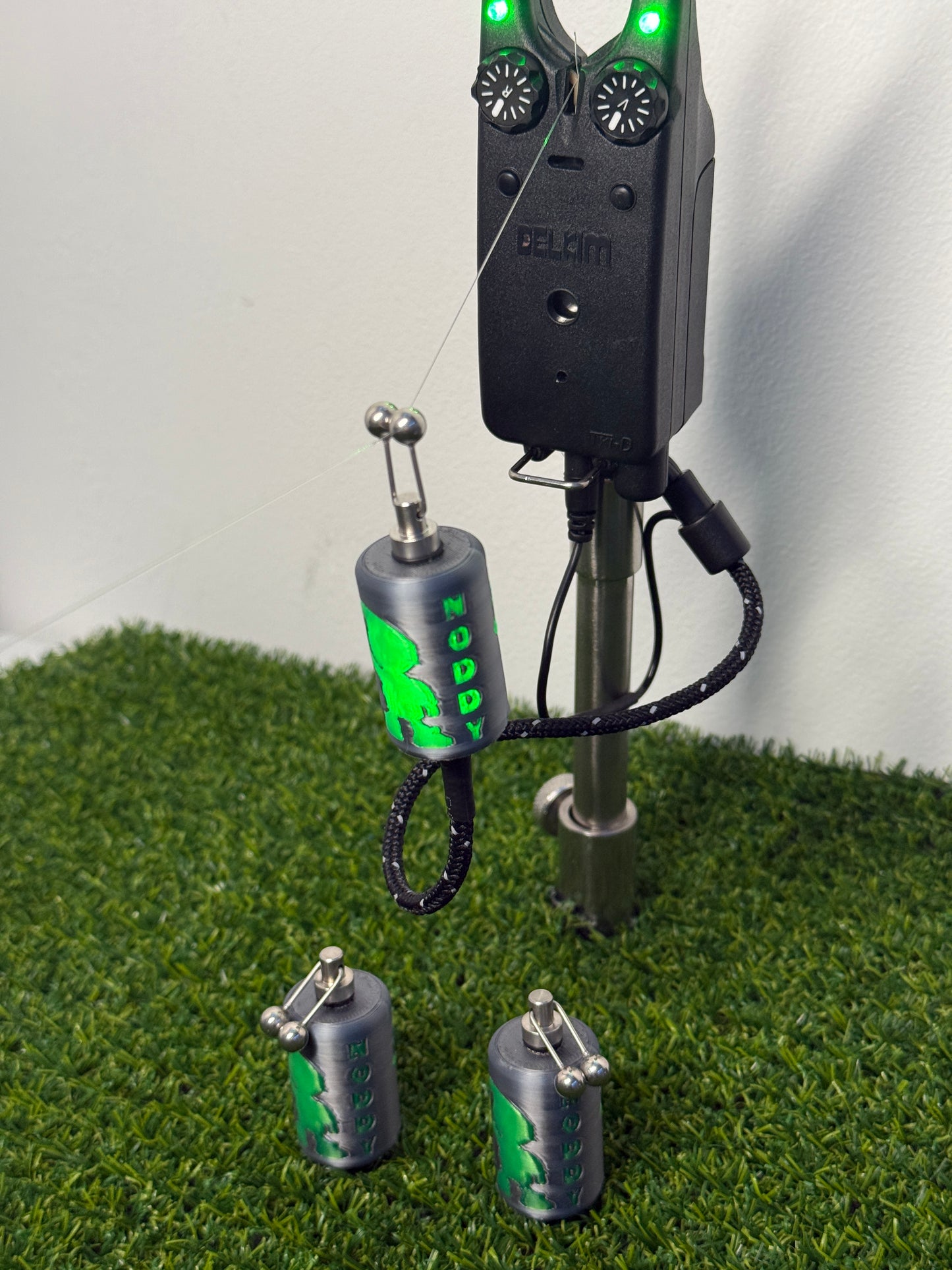 LED Powered Flashing V2 Titanium Effect Noddy Carp Fishing Bobbins