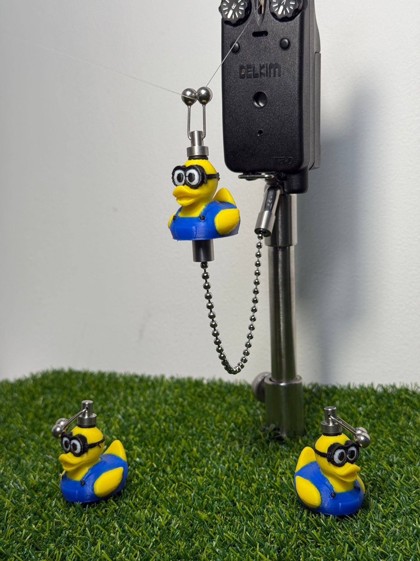 Custom Minion Rubber Ducks Carp Fishing Bobbins Metal Clips Bite Indicators