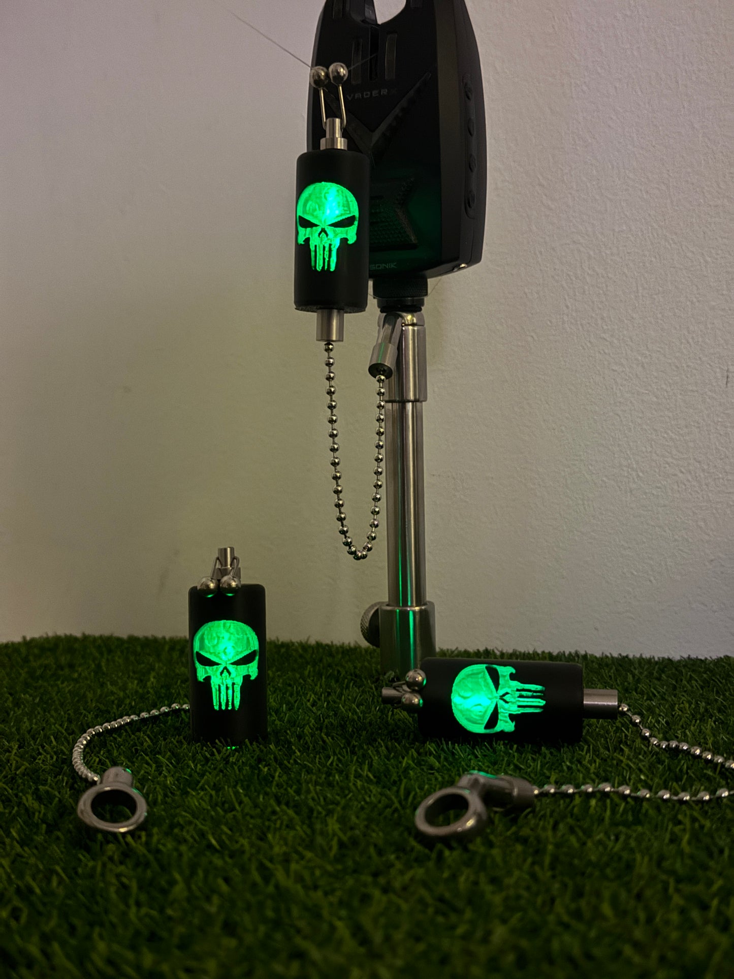 Glow In The Dark Custom Punisher Carp Fishing Bobbins Metal Clips Bite Indicators