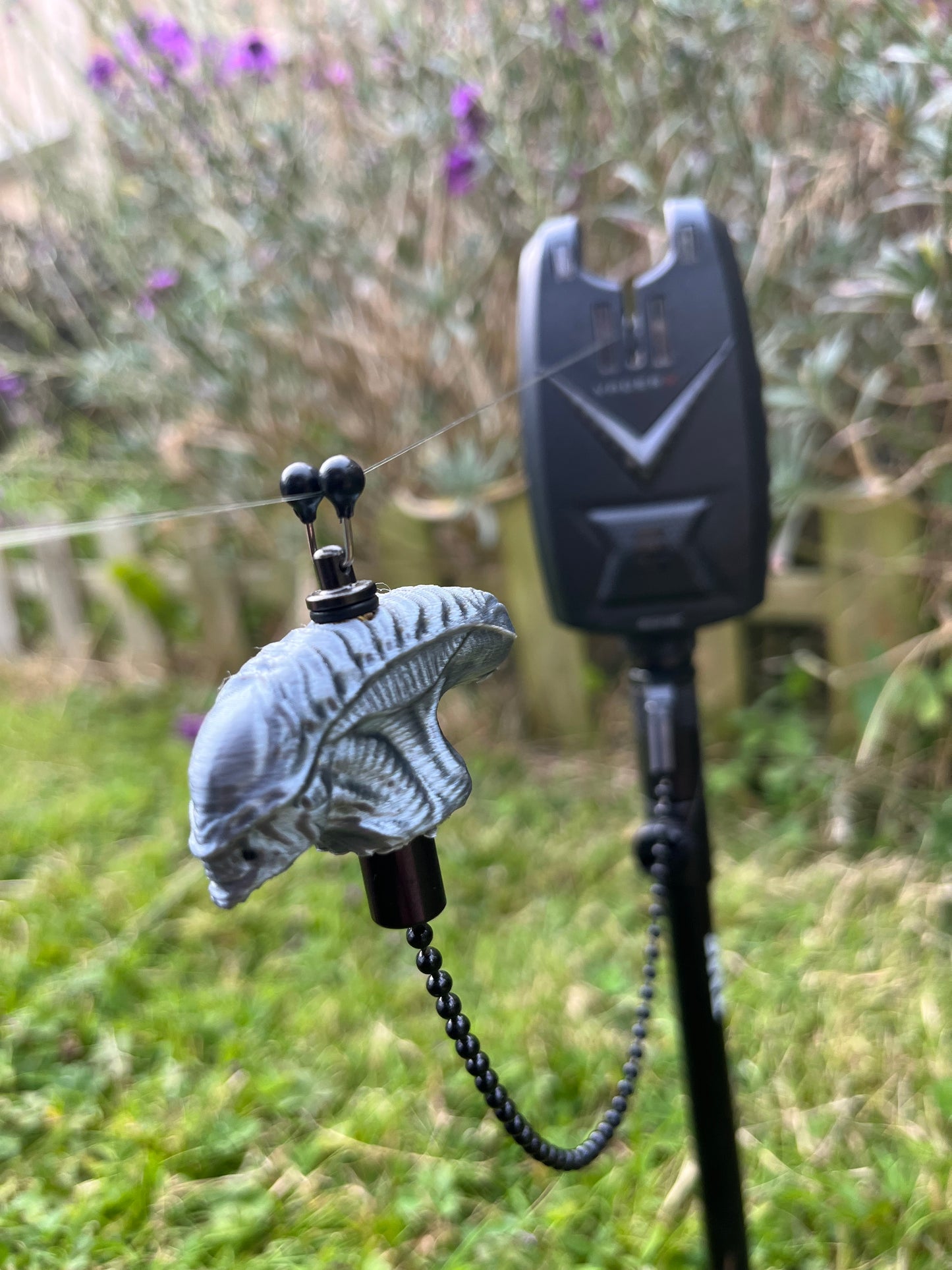 Custom Alien Carp Fishing Bobbins Metal Clips Bite Indicators