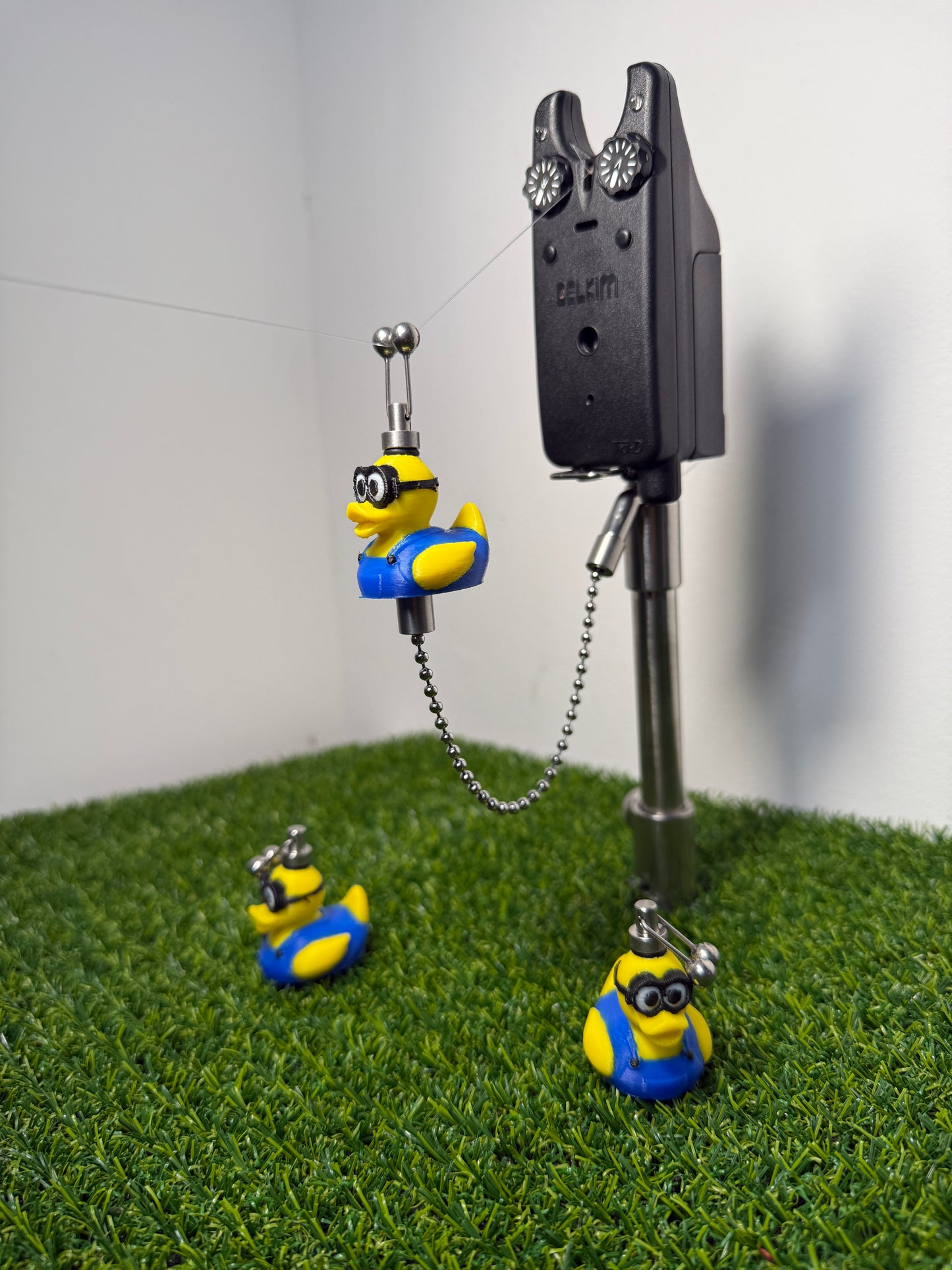 Custom Minion Rubber Ducks Carp Fishing Bobbins Metal Clips Bite Indicators