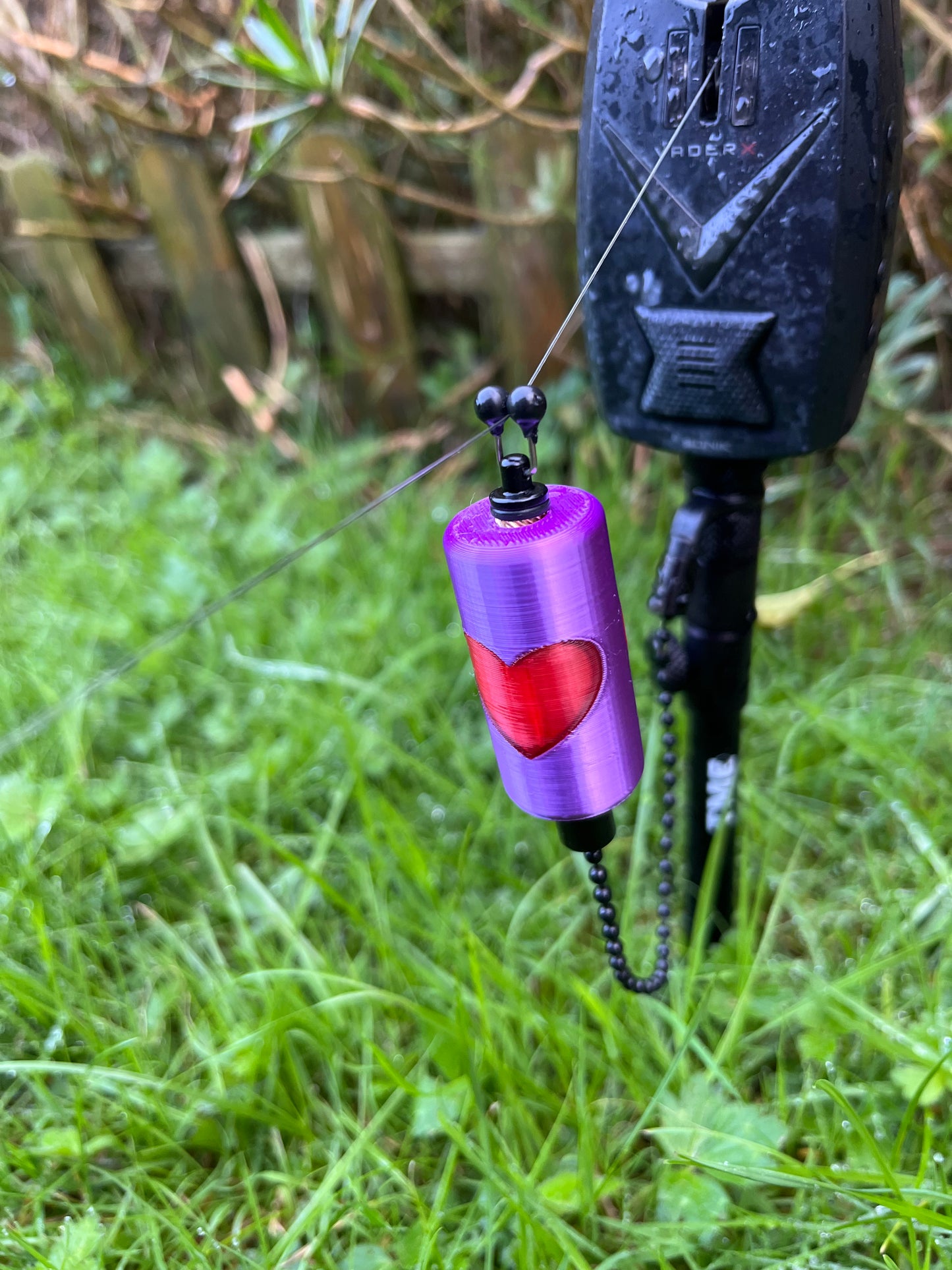 Glow In The Dark Custom Love Heart Carp Fishing Bobbins Metal Clips Bite Indicators