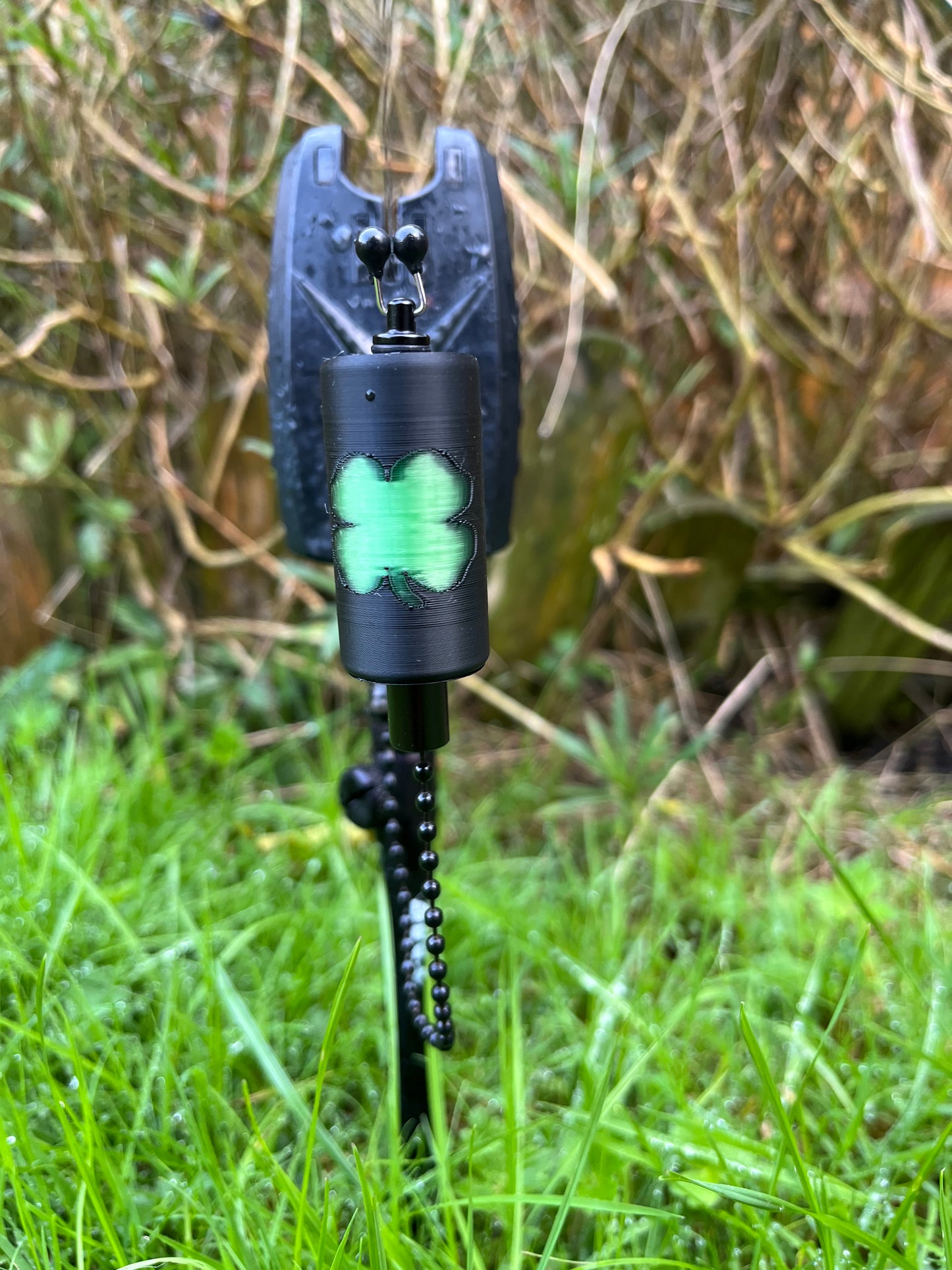 Glow In The Dark Custom Shamrock Carp Fishing Bobbins Metal Clips Bite Indicators